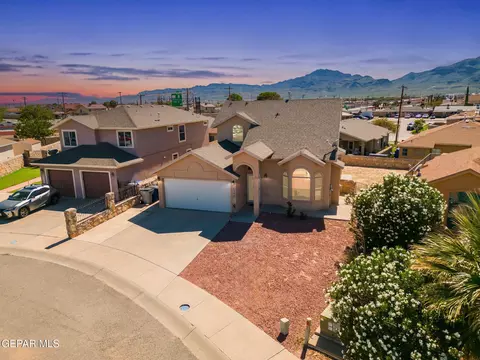 6208 Lovebird Ln, El Paso, TX 79924