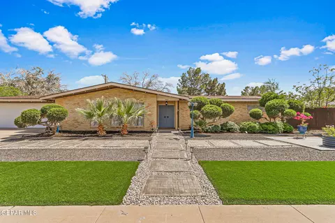 9800 Daphne Ct, El Paso, TX 79925