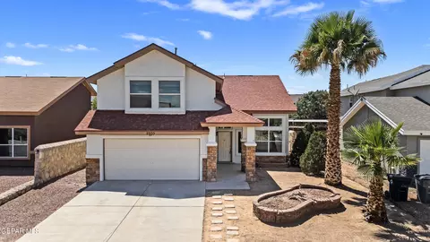 2933 Pino Blanco Pl, El Paso, TX 79938