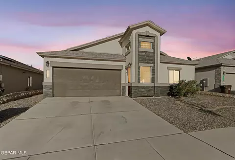 6061 Cinnamon Park St, Sunland Park, NM 88063
