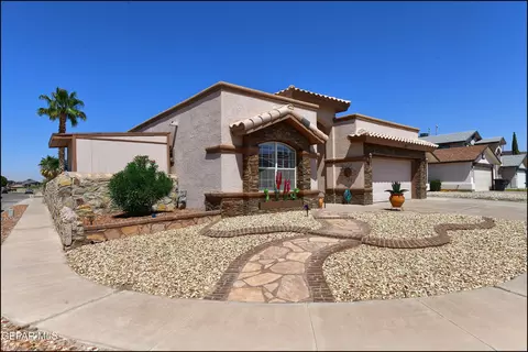 617 Paseo Mision St, Horizon City, TX 79928