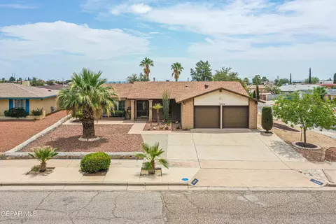10700 Lakewood Ave, El Paso, TX 79935