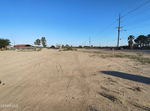 11081 Socorro Rd, Socorro, TX 79927