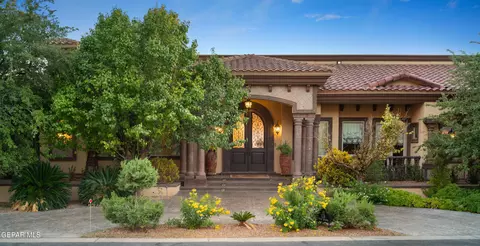 128 Camino Barranca Dr, El Paso, TX 79912