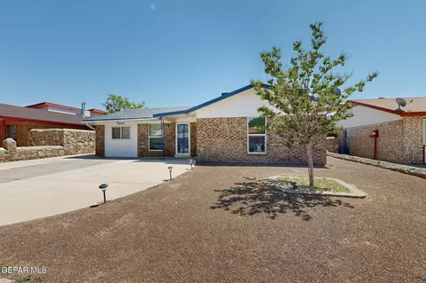 10720 Aquamarine St, El Paso, TX 79924