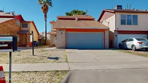 2001 Bobby Jones Dr #A, El Paso, TX 79936