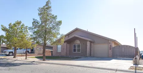 317 Tierra Linda Dr, Horizon City, TX 79928