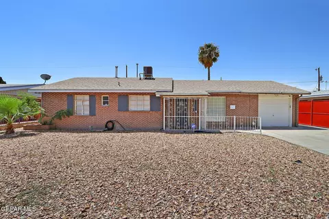 10140 Suez Dr, El Paso, TX 79925
