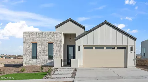 625 Paseo De La Reina St, Horizon City, TX 79928