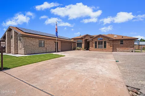 6497 Yerba Verde Dr, El Paso, TX 79932