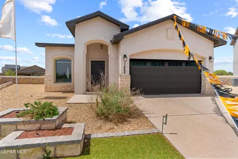 11468 Park Ln, Socorro, TX 79927
