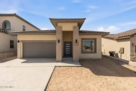 773 Cedarwood Dr, El Paso, TX 79928
