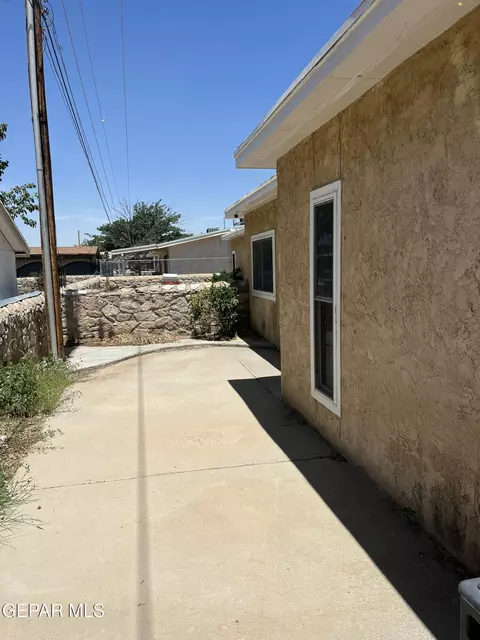 32213223 Isla Morada, El Paso, TX 79925