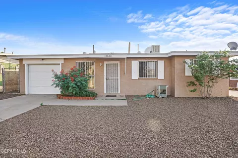 10068 Oakwood Dr, El Paso, TX 79924