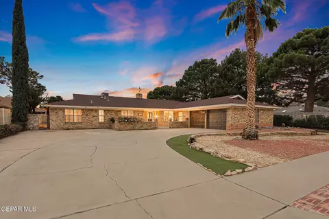 11204 Bob Mitchell Dr, El Paso, TX 79936
