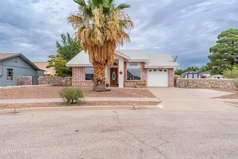 15353 Werling Ct, Horizon City, TX 79928