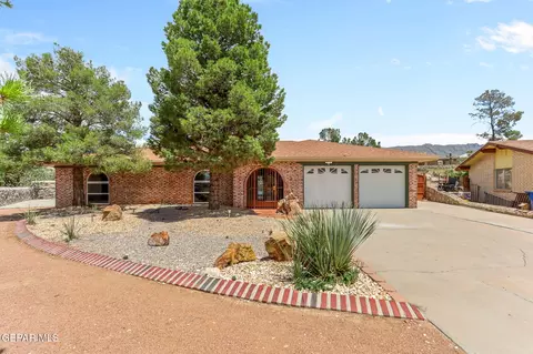 408 Los Seris Pl, El Paso, TX 79912