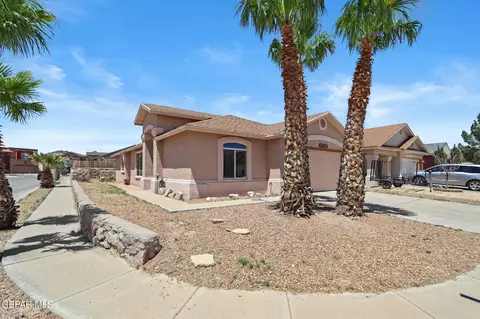 12233 Via Campo Dr, El Paso, TX 79936