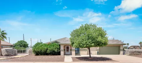 6289 Cosecha Luna Cir, El Paso, TX 79932