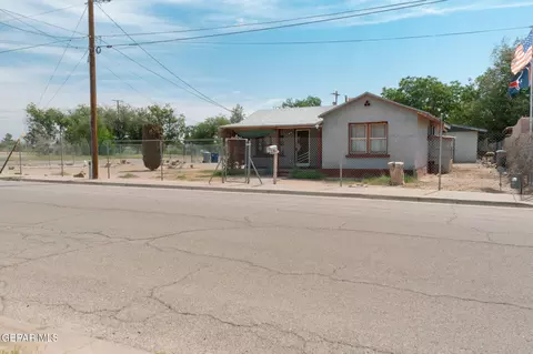 194 Aranda Ln, El Paso, TX 79907