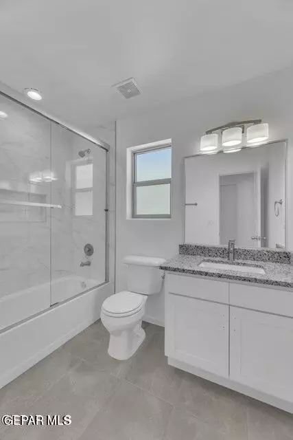 Bath - 15024 Function Ct, El Paso, TX 79938 photo 1 of 2