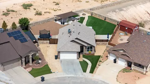 820 Desert Moon Dr, El Paso, TX 79928