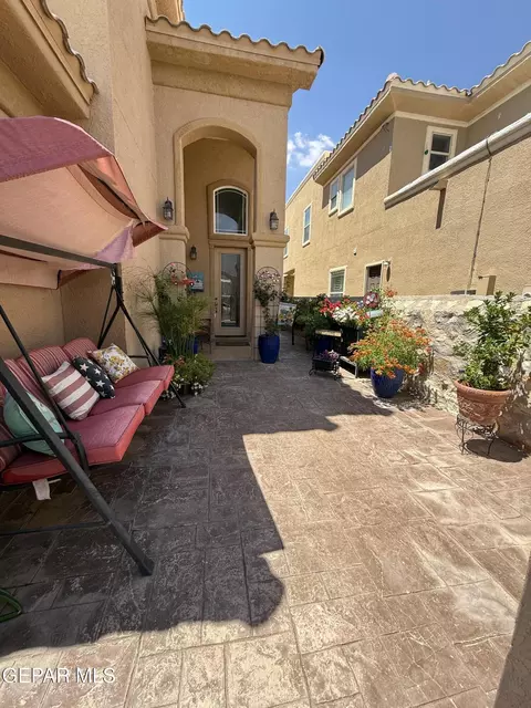 3709 Star Beach Ln, El Paso, TX 79936
