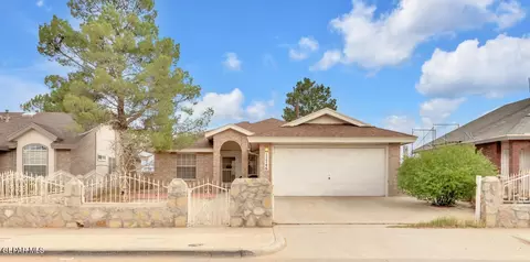 11746 Stone Castle Dr, El Paso, TX 79936