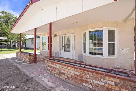 306 A St SW, Fabens, TX 79838