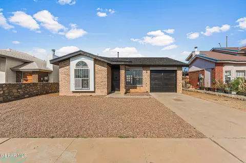 11049 Middledale St, El Paso, TX 79934