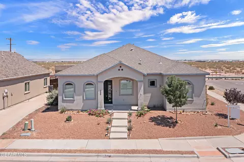 300 Brud Holland Dr, Horizon City, TX 79928