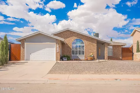 14325 Desierto Bello Ave, El Paso, TX 79928