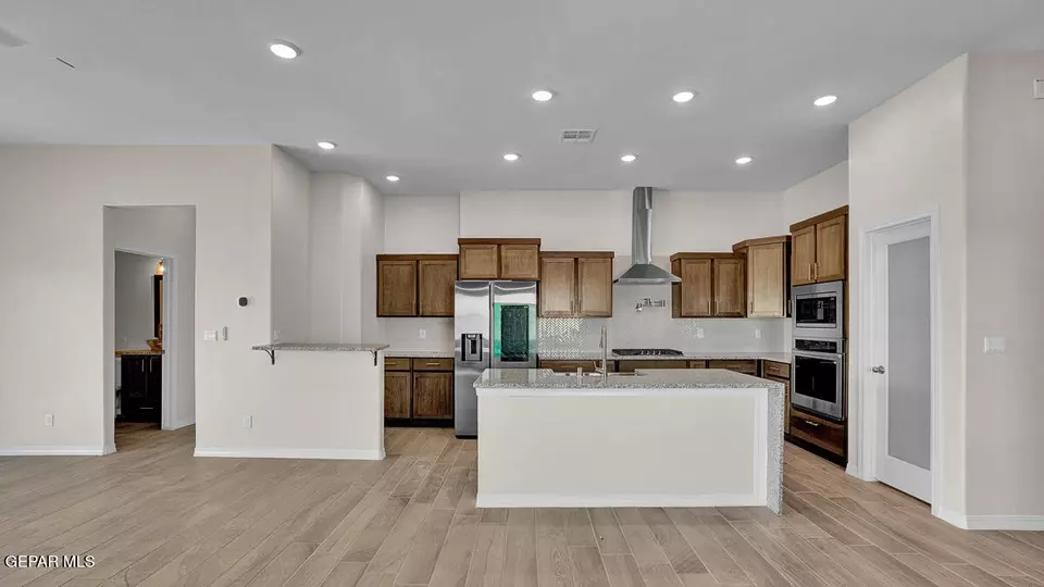 Kitchen - 12404 Fill Ball, El Paso, TX 79928 photo 1 of 3