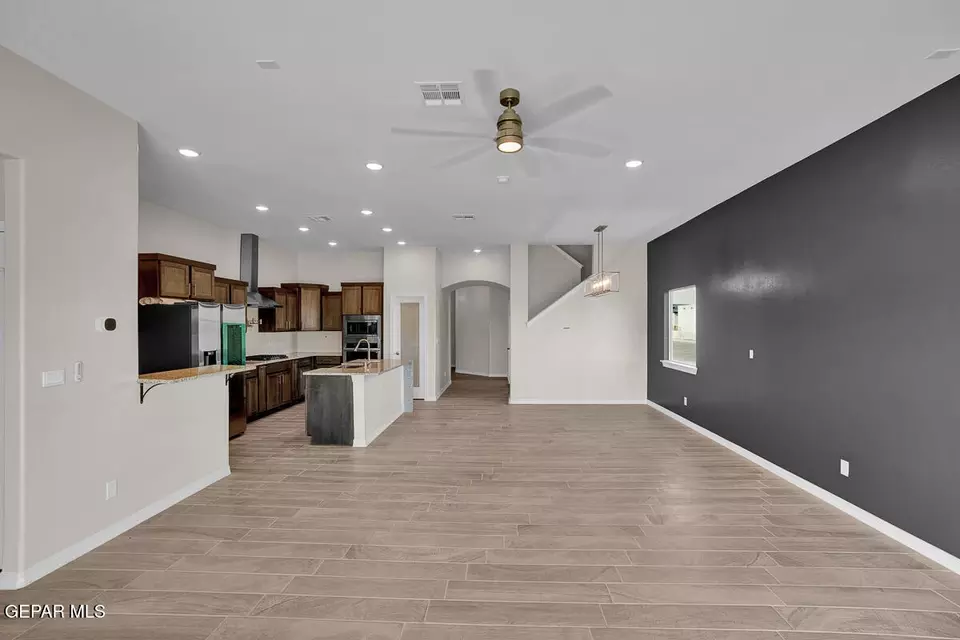 Living - 12404 Fill Ball, El Paso, TX 79928 photo 3 of 6