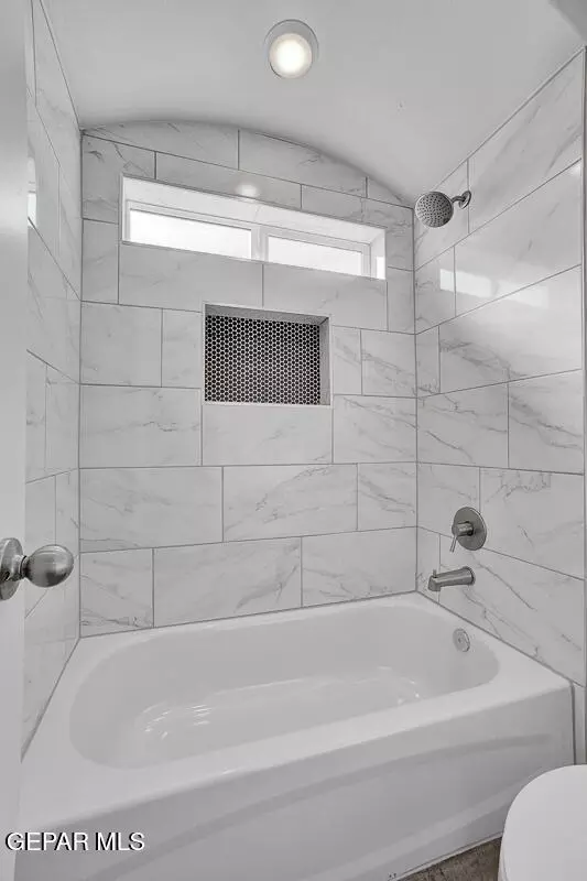 Bath - 12404 Fill Ball, El Paso, TX 79928 photo 5 of 7