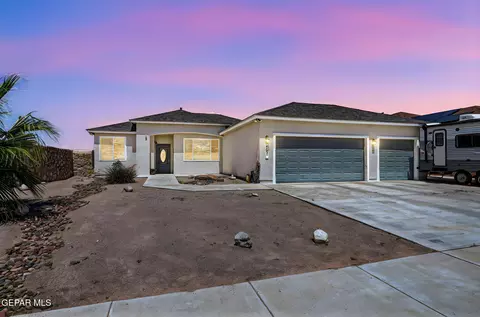 747 Gold Beach Dr, Canutillo, TX 79835