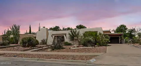 6701 Cresta Bonita Dr, El Paso, TX 79912