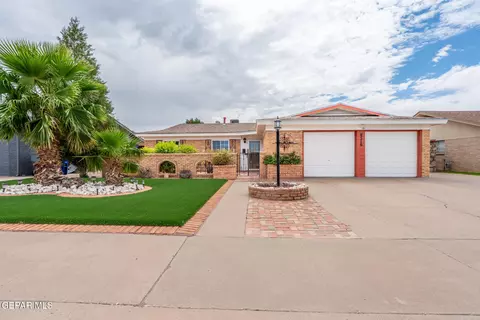 8516 Mineola Dr, El Paso, TX 79925
