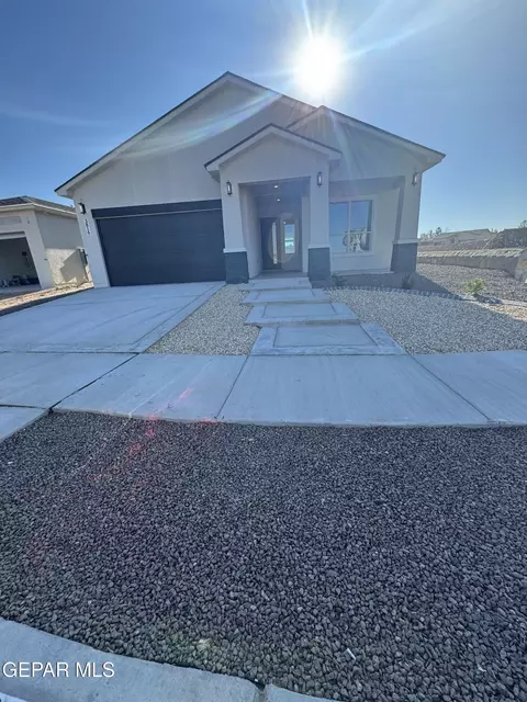 3816 Belief Ln, El Paso, TX 79938
