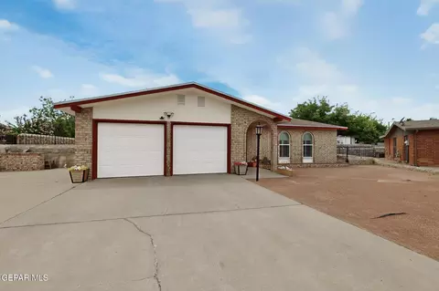 11008 Johnny Miller Dr, El Paso, TX 79936
