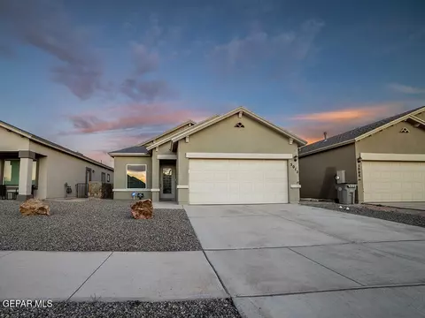 5012 Marcella Santillana, El Paso, TX 79938