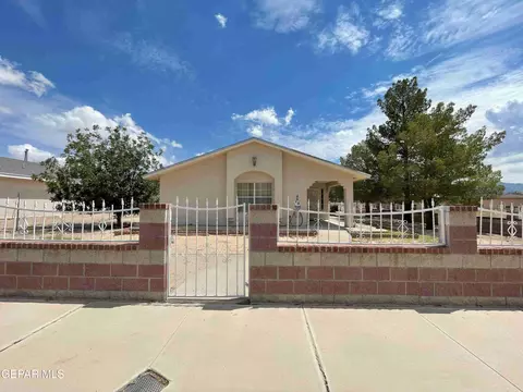 1100 Fresno St, Anthony, TX 79821