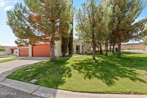 100 Bernice Pl, Santa Teresa, NM 88008