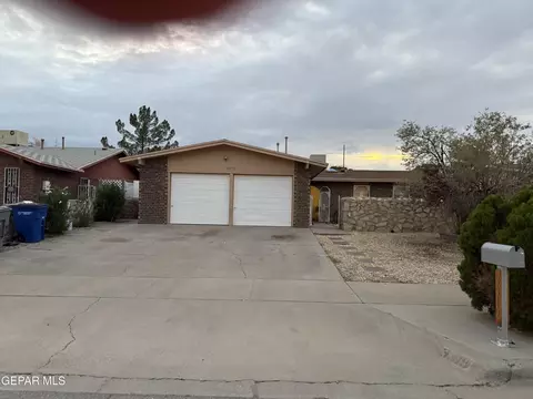 3319 Menard Ln, El Paso, TX 79936