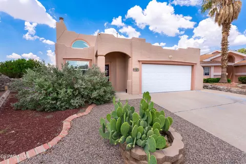 1121 W Bend Ln, El Paso, TX 79912