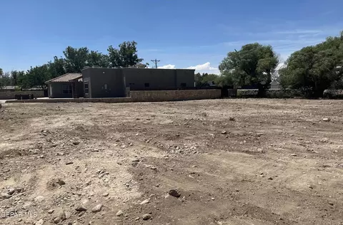 1061 Maximo St, El Paso, TX 79932 photo 3