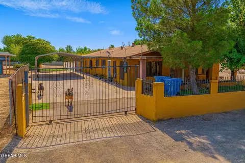 11749 Socorro Rd, Socorro, TX 79927