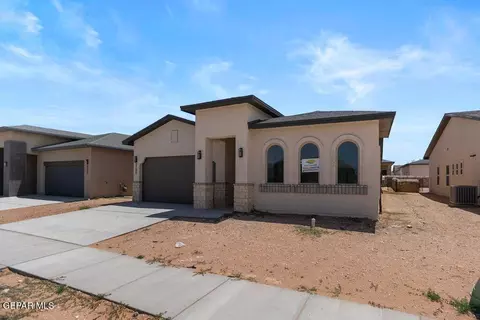 138 Organ Trl, Santa Teresa, NM 88008