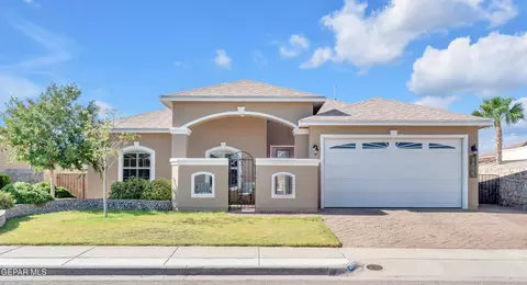 3056 Solar Point Ln, El Paso, TX 79938