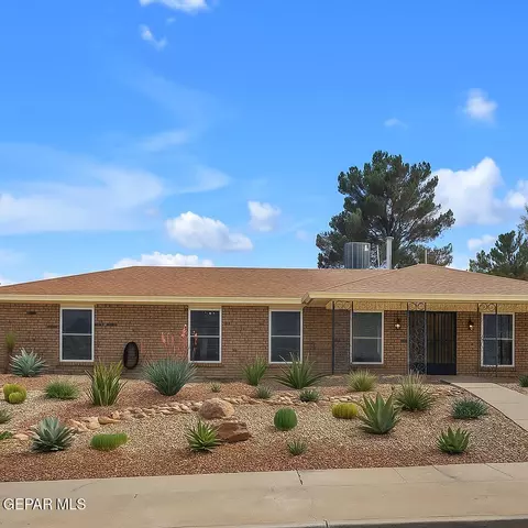 3220 Zion Ln, El Paso, TX 79904